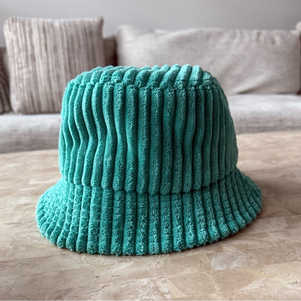 Vibrant Green velour bucket hat